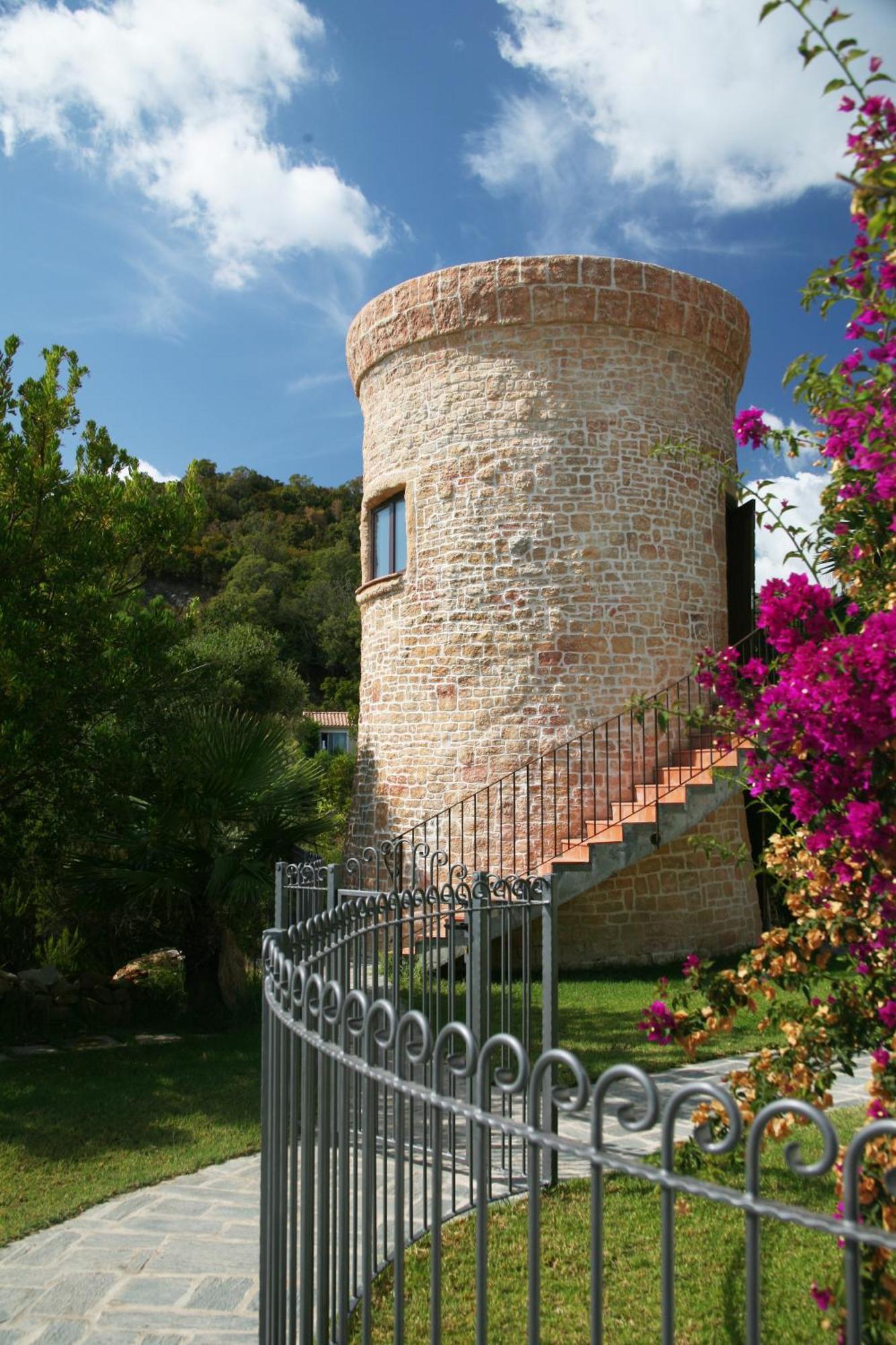 פאבונה Residence Mare E Monte מראה חיצוני תמונה